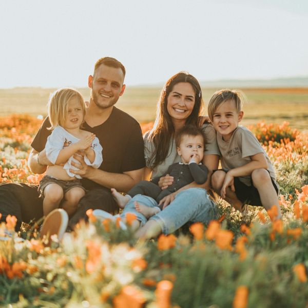 Fotografia de família no campo