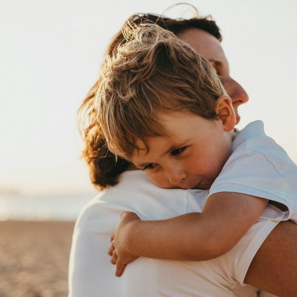 Abraço entre pai e filho